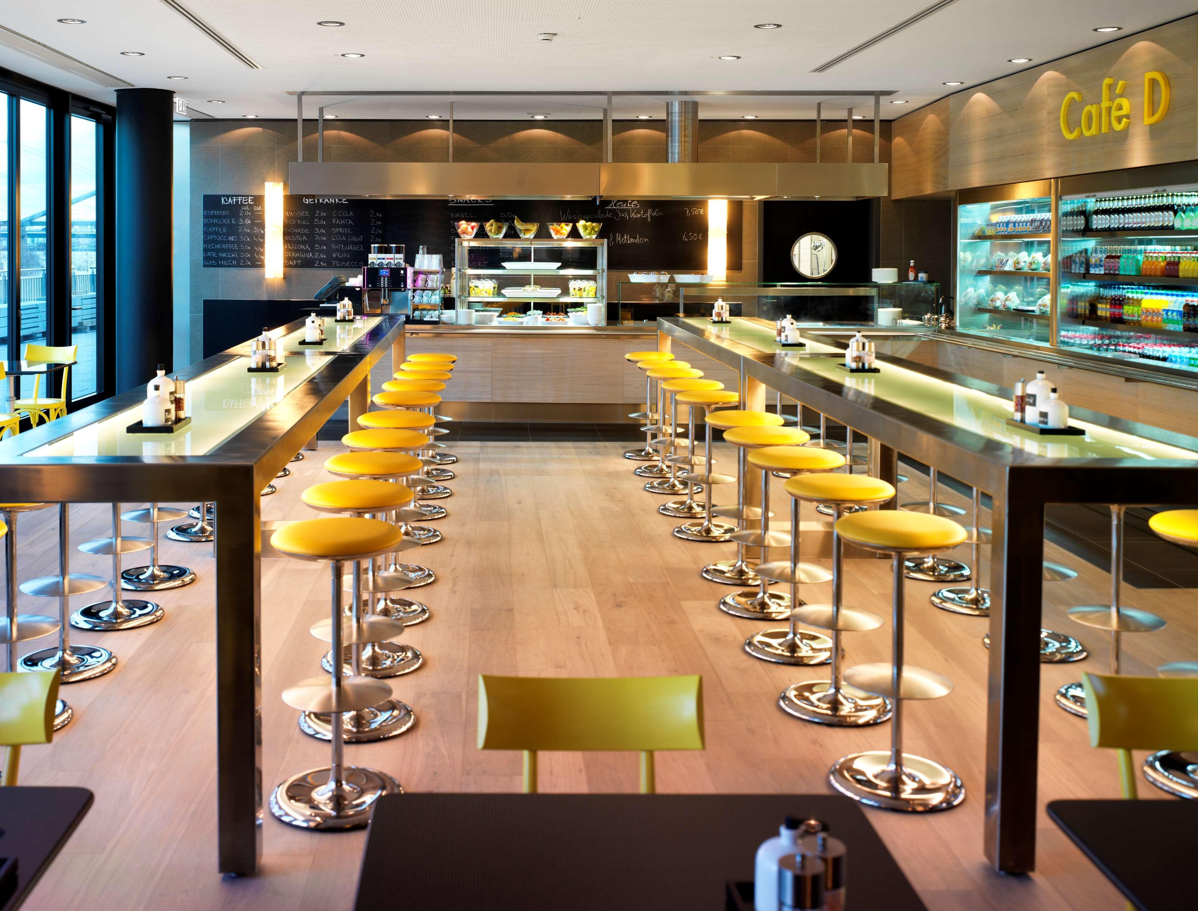 Hyatt Regency Dusseldorf Hotel Kültér fotó Café