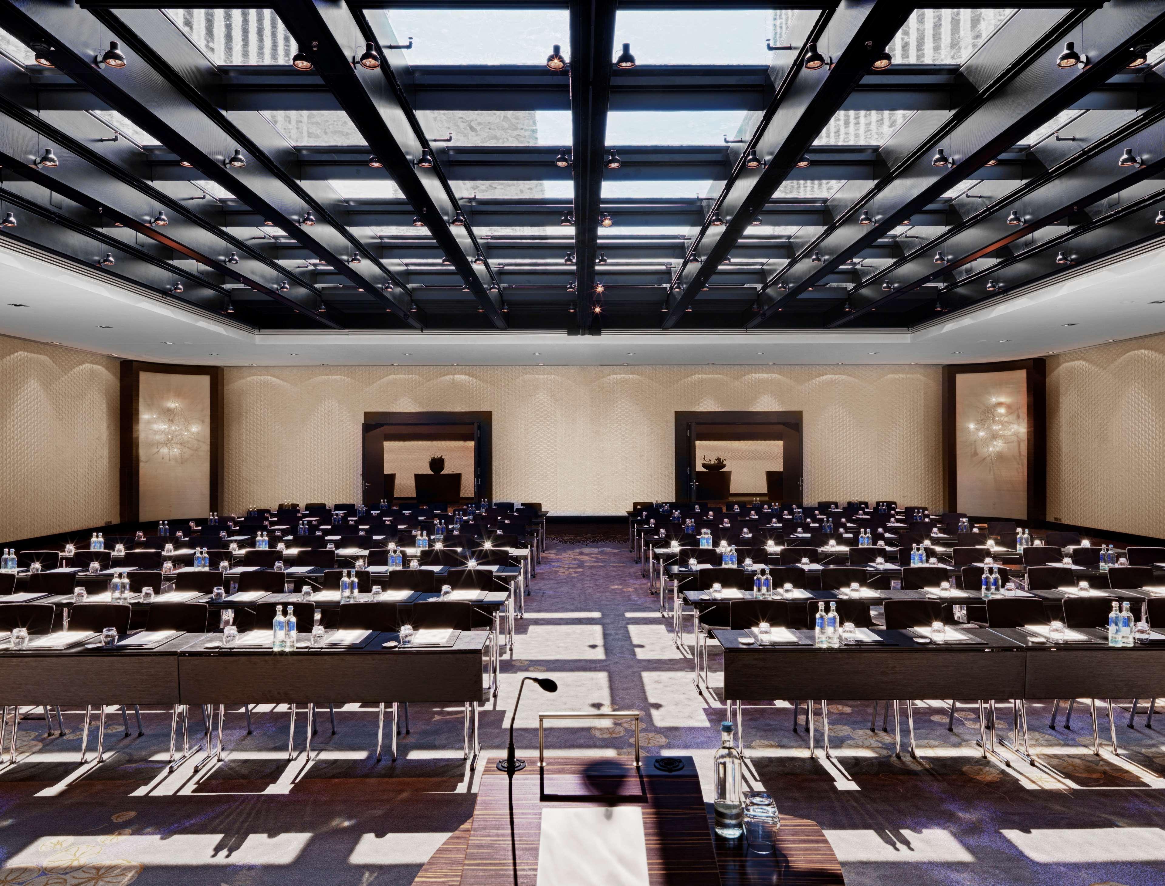 Hyatt Regency Dusseldorf Hotel Kültér fotó The Westin Palace, Berlin