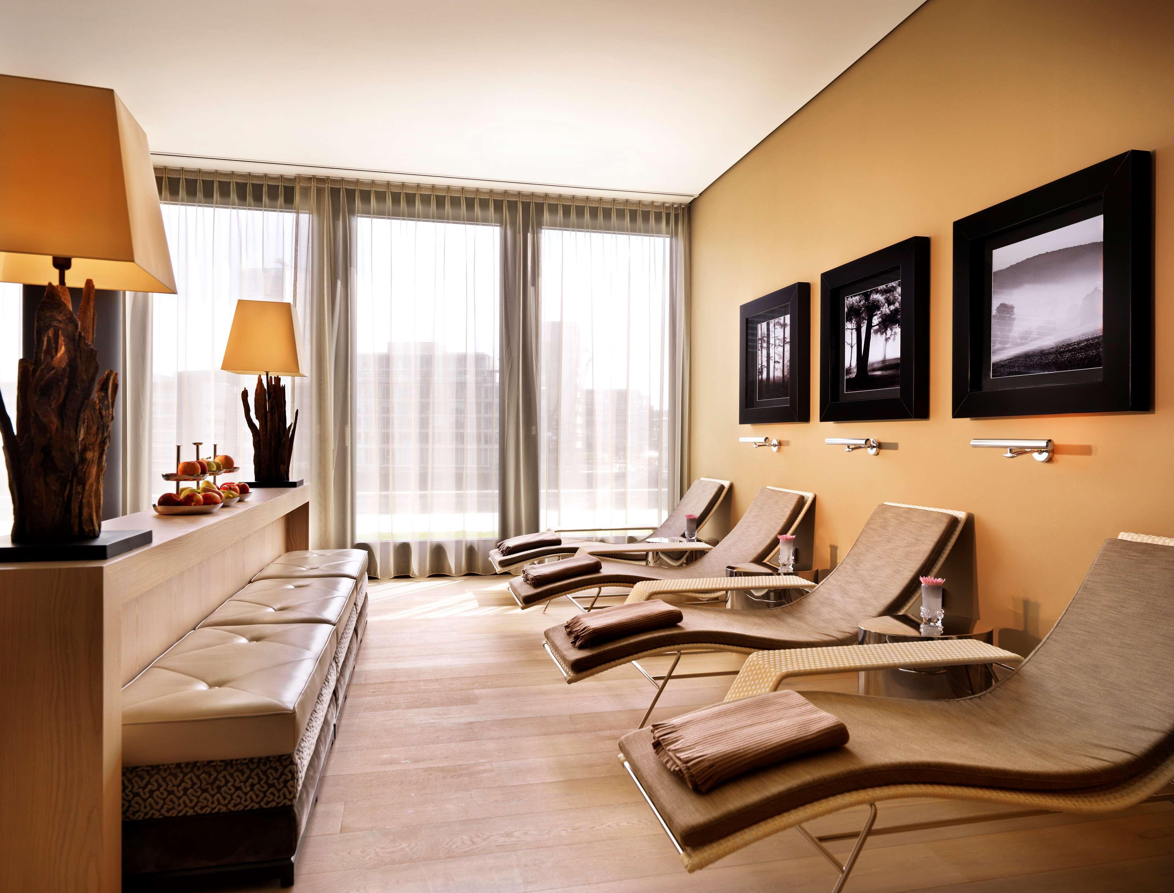 Hyatt Regency Dusseldorf Hotel Kültér fotó The spa at The Westin Palace, Munich