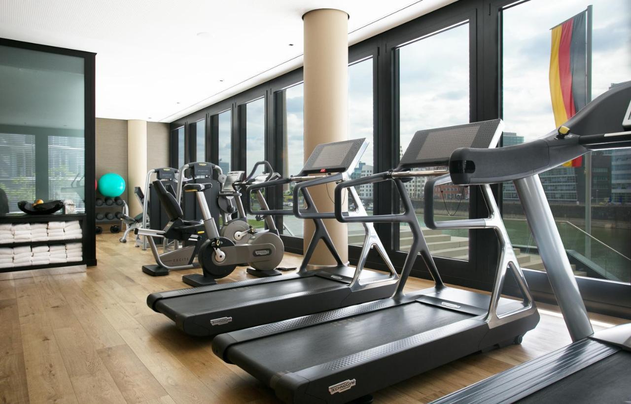 Hyatt Regency Dusseldorf Hotel Kültér fotó The gym at the 2012 London Olympics